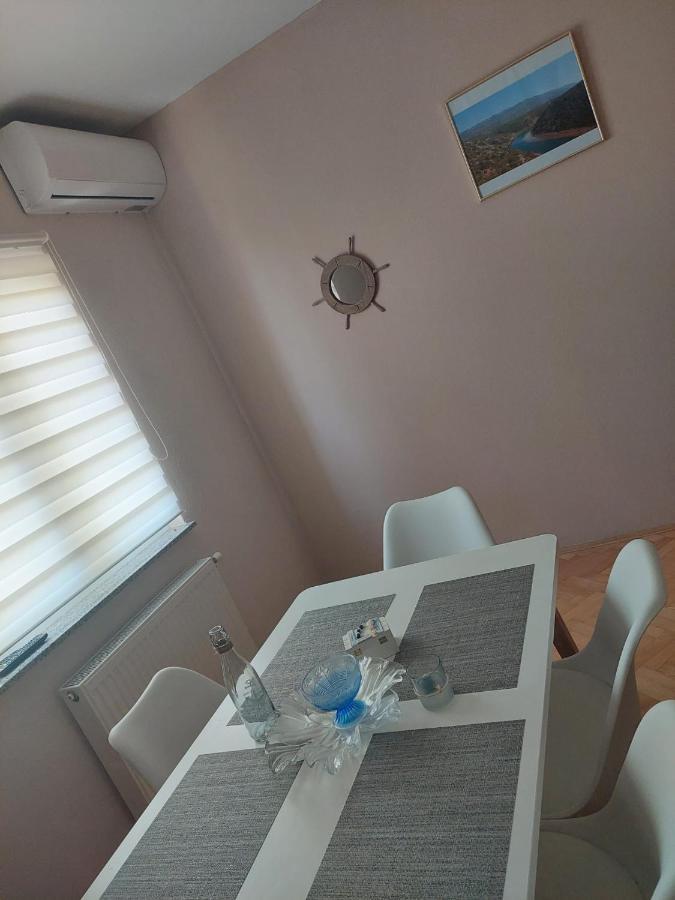 Apartments "Jope I Toni" Biograd Na Moru Ngoại thất bức ảnh